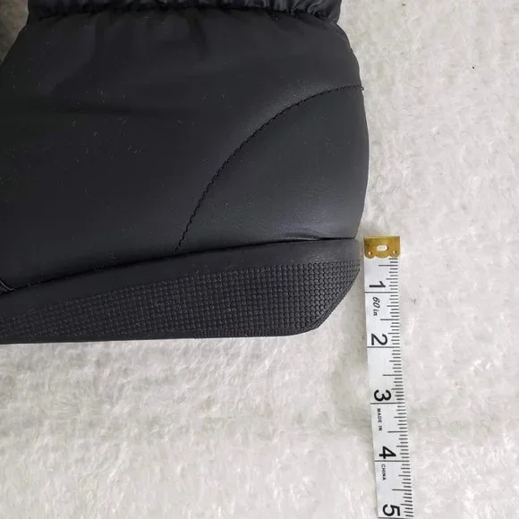 Comb Last Woman's Sz 11M Snow boots black almond toe fur lined rubber soles - Picture 10 of 12